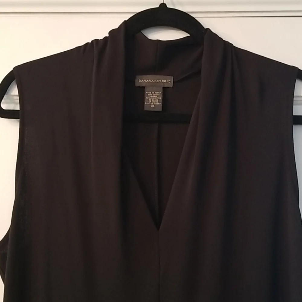 Banana Republic sleeveless maxi dress - Picture 3 of 5